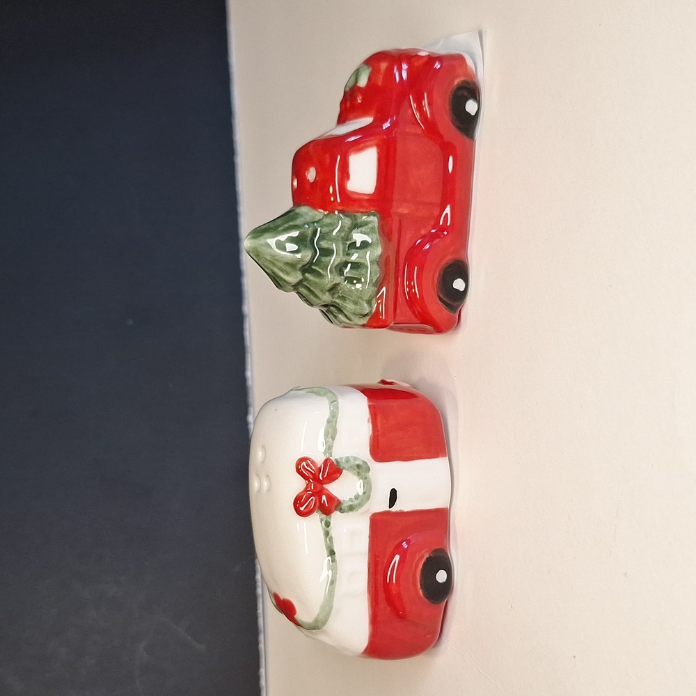 Tin Can Camper & Red Truck Mini Salt Pepper Shaker Set NWT Cracker Barrel